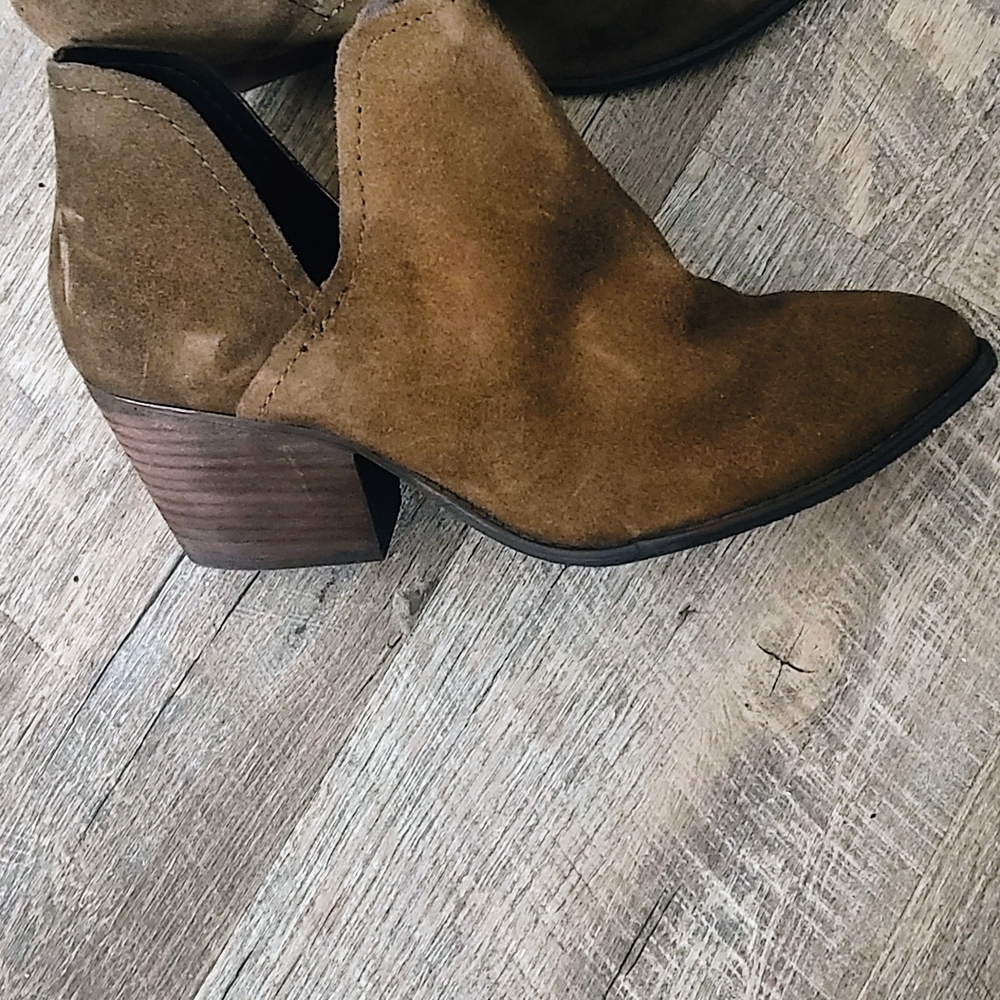 Steve Madden Tan Suede Ankle Booties